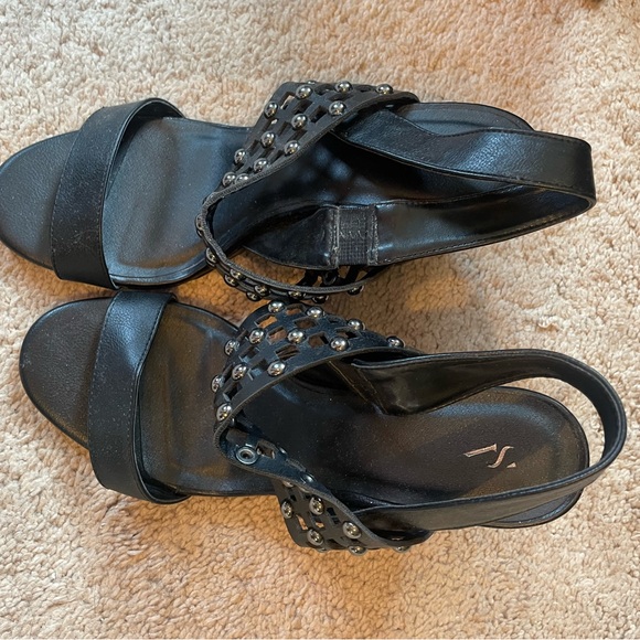 Simply Vera Strap Wedge Sandals Size 9 - Picture 3 of 5